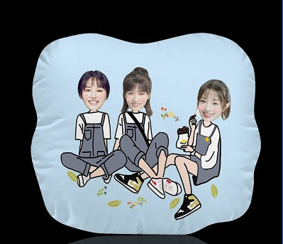 Coussin personnalisé à l'effigie de votre visage de dessin animé – Amis en poses amusantes